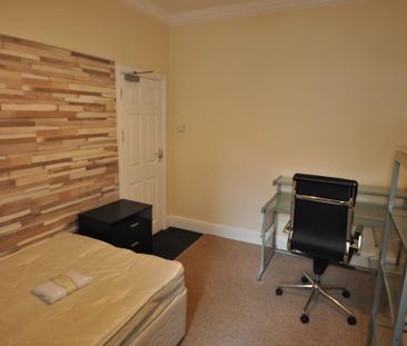 5 bedroom house to rent - Photo 2