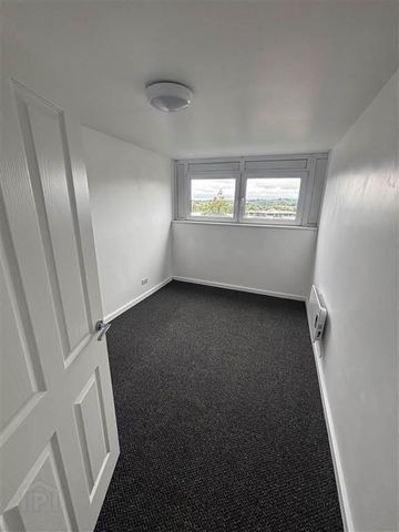 Parkdale House, Dunmurry, Belfast, BT17 9DA - Photo 2