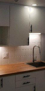 2 1/2 Chauffé, Éclairé, Semi-Meublé. WI-FI($) - Photo 4