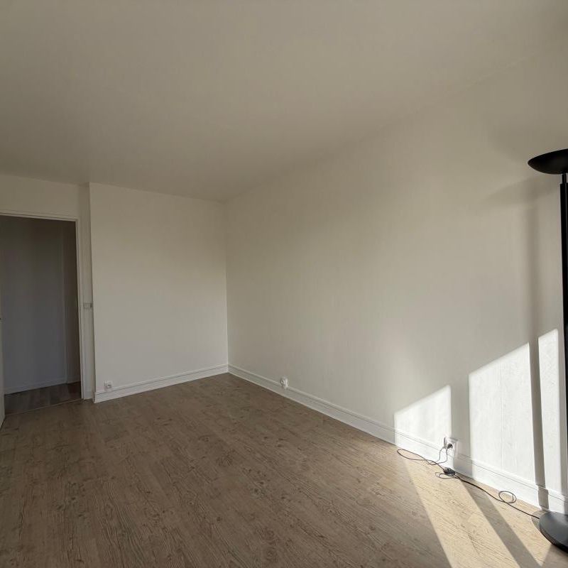 Location Appartement 2 pièces 50m² ATHIS MONS 91200 - Photo 1
