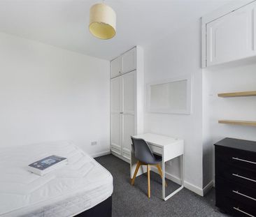 5 bedroom terraced house to rent - Photo 6