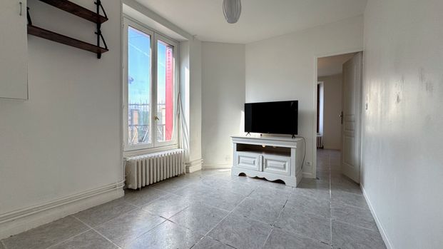 Appartement Corbeil Essonnes 2 pièce(s) 30.57 m2 - Photo 1