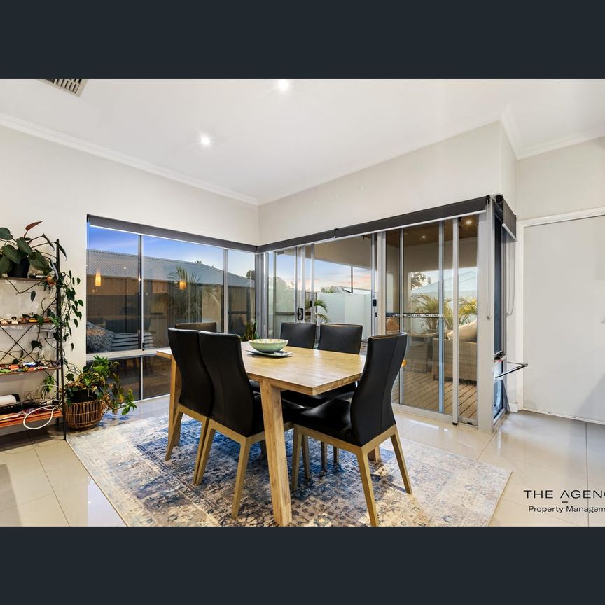 11 Lambeth Circle, Wellard, WA 6170 - Photo 1