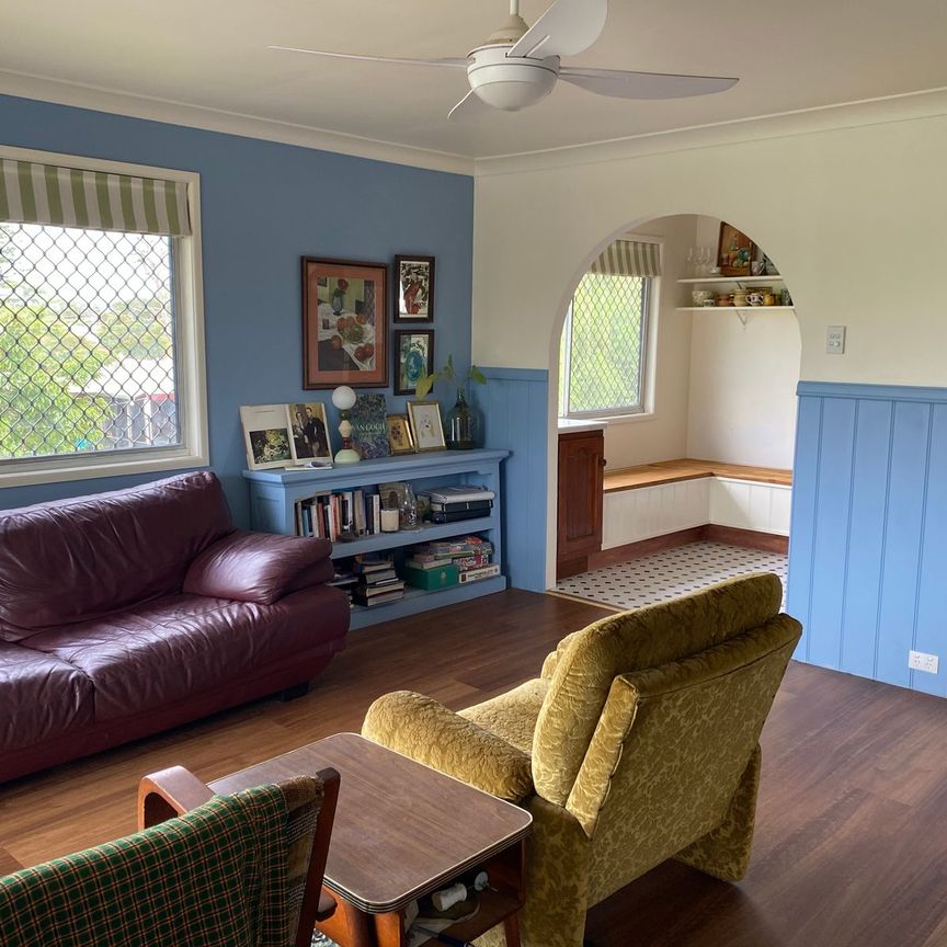 Large Family Home Nestled In Quiet Cul-de-sac - Photo 1