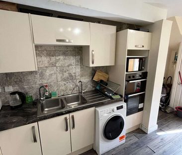 Berne Road Room 5 - Photo 4