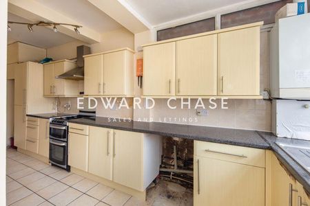 3 bedroom terraced house to rent - Photo 2