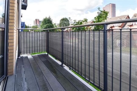 2 bedroom apartment to rent - Photo 4