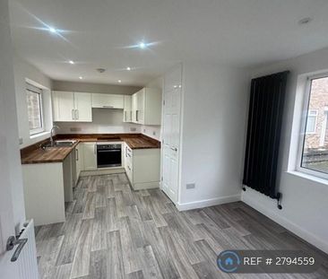 4 bedroom terraced house to rent - Photo 4