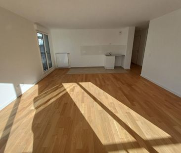 location Appartement T3 DE 75.4m² À COURBEVOIE - Photo 5