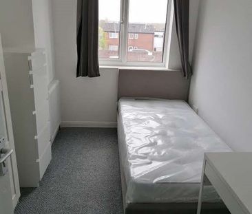 1 bed house / flat share to rent in Bennett Court - Photo 3