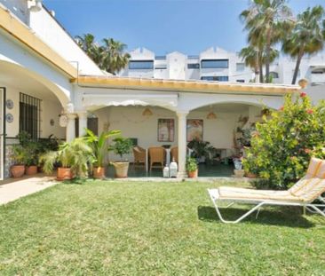 5 room luxury Villa for rent in Marbella, Andalusia - Photo 6