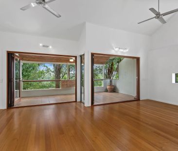 Tranquil Riverfront Retreat - 2 Bedrooms + Multi-Purpose Room in Leafy Highgate Hill - Photo 2
