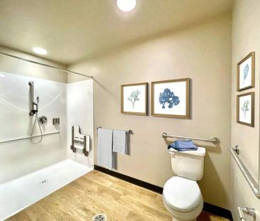 West Park Lane — 1 bed accessible - Photo 3