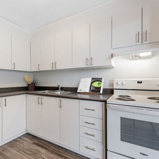 2740 Jane Street - Photo 1