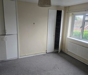 2 Bed Flat, Beeston, NG9 - Photo 6