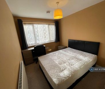 1 bedroom in a house share to rent - Photo 5