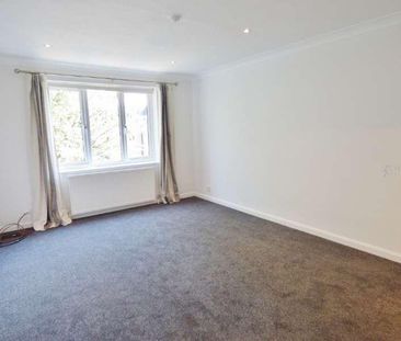 Leatherhead, KT22 - Photo 1