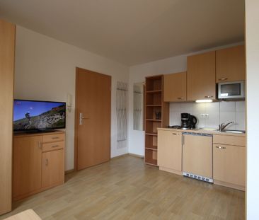Modernes und möbliertes Apartment in zentraler Wohnlage mit kleinem... - Photo 3