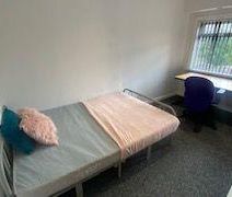 4 bedroom terraced house to rent - Photo 5