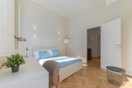 Piazza de Pitti, Florence, Tuscany 50125 - Photo 2