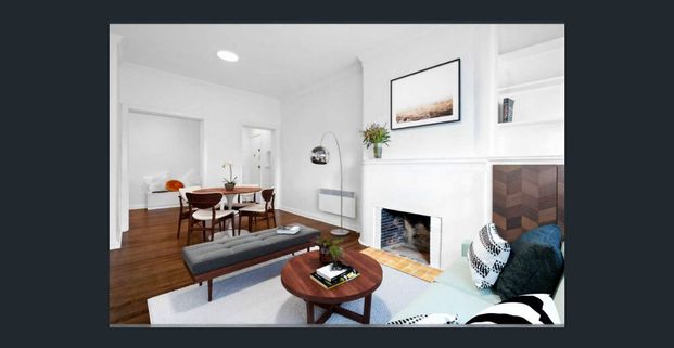 Charming Art Deco Apartment in Prime CBD Location - Photo 1