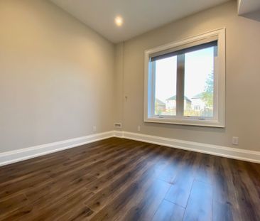 For Lease - 36 Elm Grove Avenue, Richmond Hill, Ontario - Photo 3