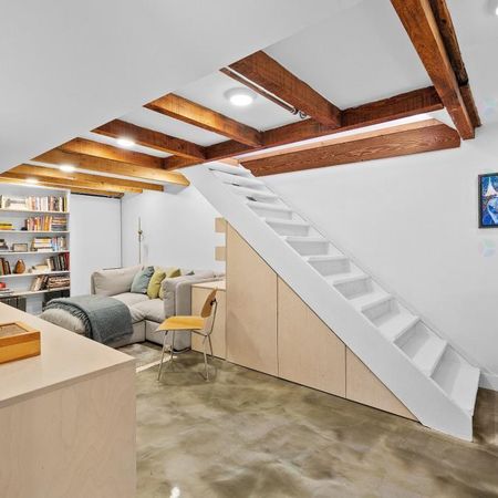 Splendide bas de duplex entièrement rénové à aire ouverte – 3 CAC + bureau avec sous-sol et terrasse | Au cœur de NDG (chauffage inclus) - Photo 3