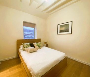 4 bedroom terraced house to rent - Photo 3