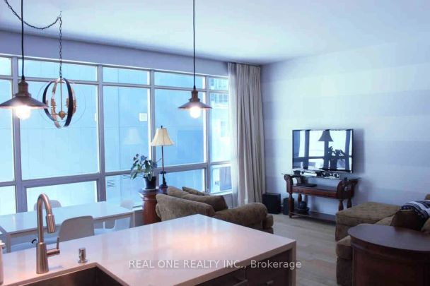 350 Wellington Street W #225 - Photo 1