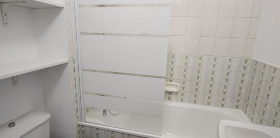 Location Appartement 1 pièce 18m² CLERMONT FERRAND 63000 - Photo 2
