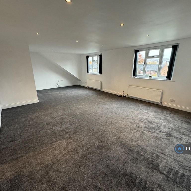 3 bedroom maisonette to rent - Photo 1
