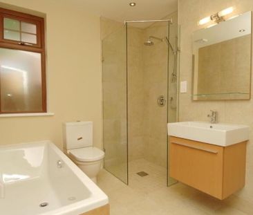 Apartment 1 556 Upper Newtownards Road, Belfast, BT4 3HE - Photo 1