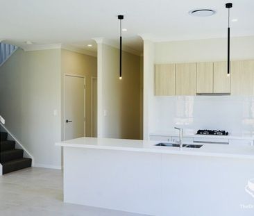 $950pw Lowest among similar 5-Bed 2-Story New Build - Photo 2