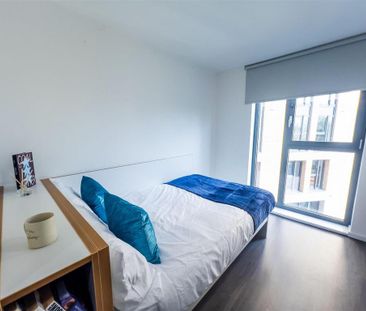 1 bedroom in a flat share to rent - Photo 5