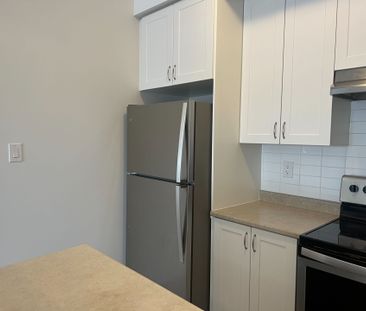 For Lease - 250 Sunny Meadow Boulevard Unit# 134, Brampton, Ontario - Photo 6