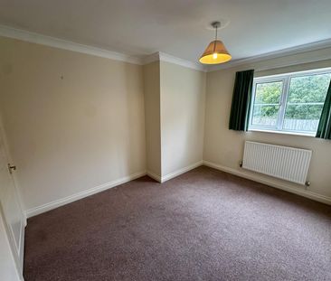 Lypiatt Road, Corsham, SN13 - Photo 4