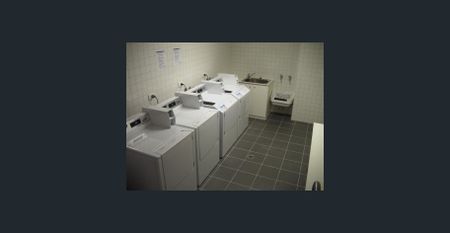 Melbourne Student House - Balcony apartment. - Photo 3