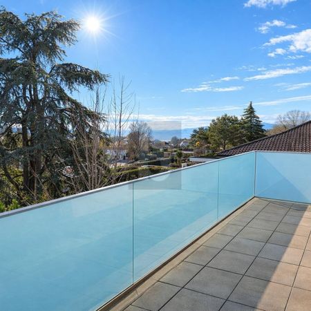 MODERN WITH LAKE VIEW - Photo 4