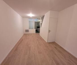 Location Appartement 4 pièces 70m² ARMENTIERES 59280 - Photo 2