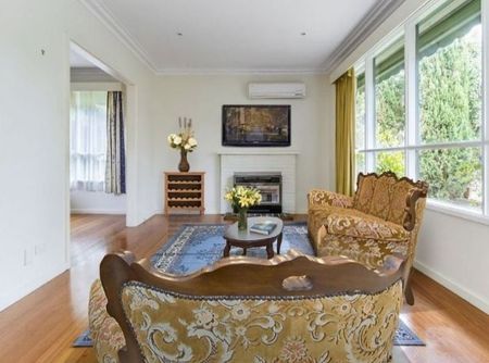 7 Carver Street Burwood East VIC - Photo 3