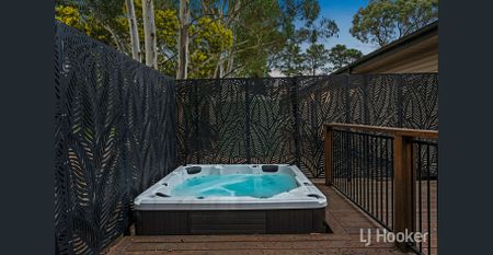 Large home close to township on approx 5 acres - Photo 5