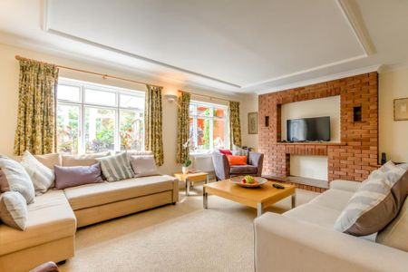 4 bedroom terraced house to rent - Photo 3