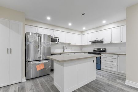 For Lease - 16 Medaca Street Unit# Main Fl & 2nd Fl, Toronto, Ontario - Photo 3