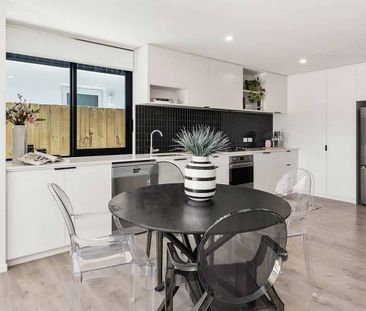 Tranquility in Paparangi - Photo 1