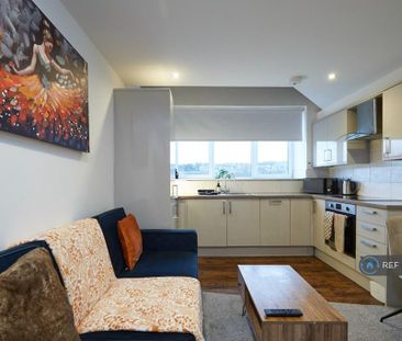 1 bedroom flat to rent - Photo 2