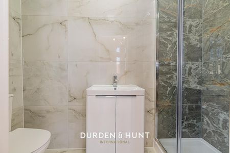 118 High Street, Ongar - Photo 2