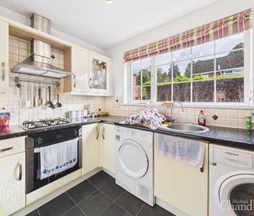21B Dundonald Heights, Dundonald, Belfast, BT16 1XL - Photo 4