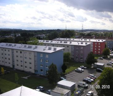 2 Raum-Wohnung mit Loggia in ruhiger Lage im 1. Stock **Lift** - Photo 1