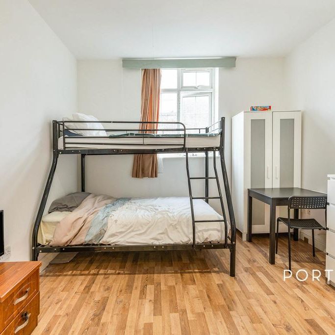 Studio to rent - Photo 1