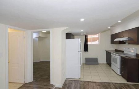 For Lease - 109 George Robinson Drive, Brampton, Ontario - Photo 5